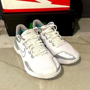 Nike Women's Alpha Huarache Elite 3 Turf Softball Shoes Size 8